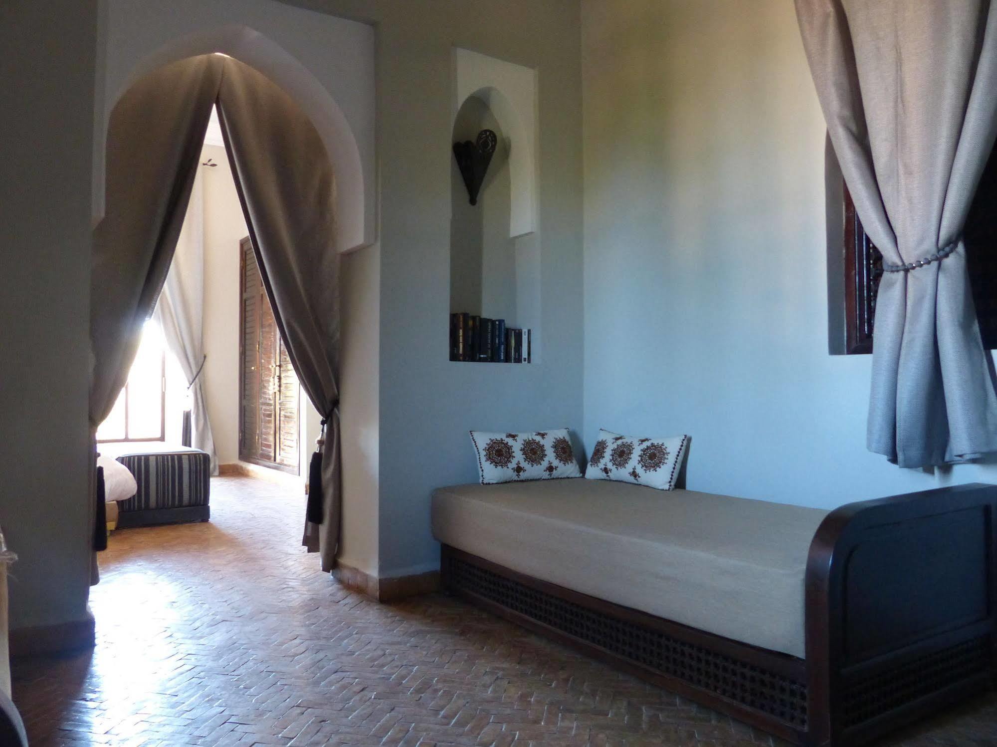 Le Cazar Otel El Ain Dış mekan fotoğraf