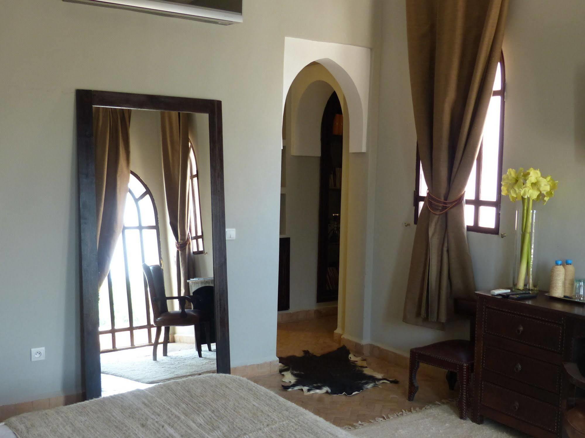 Le Cazar Otel El Ain Dış mekan fotoğraf